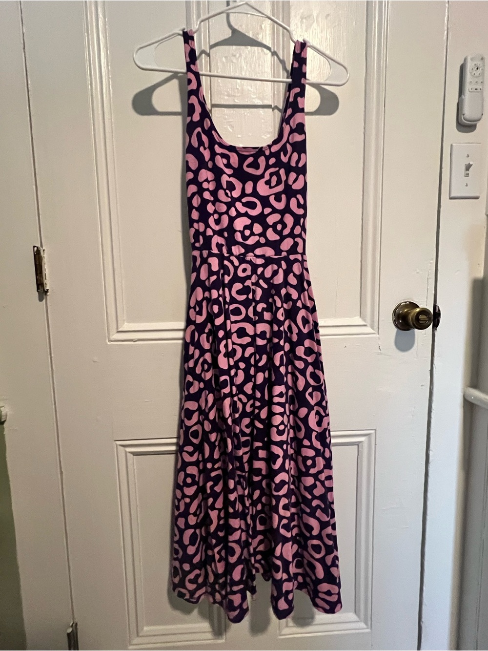Nooworks Cheetah Vacation Style Sleeveless Maxi Dress with Pockets